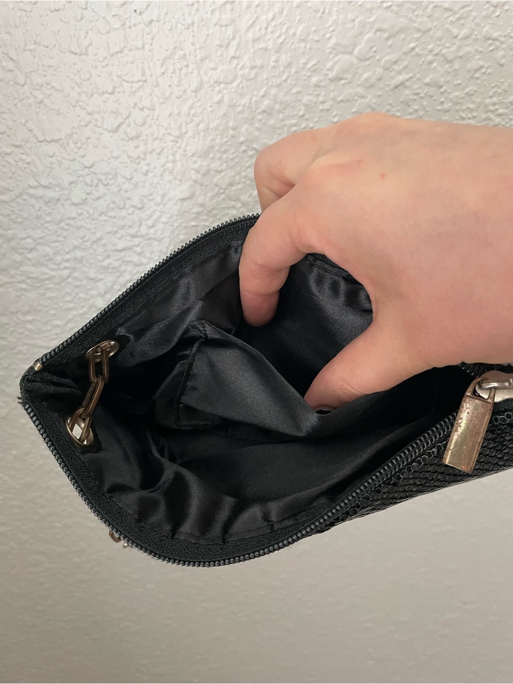 Chain Wristlet Evening Clutch | Black - Picture 6 of 10